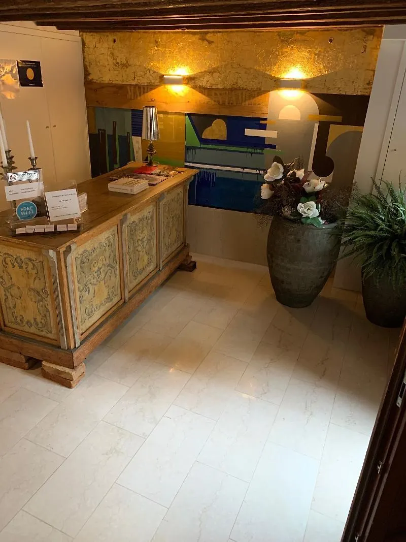Aparthotel Charming Palace Corte Del Teatro Venice