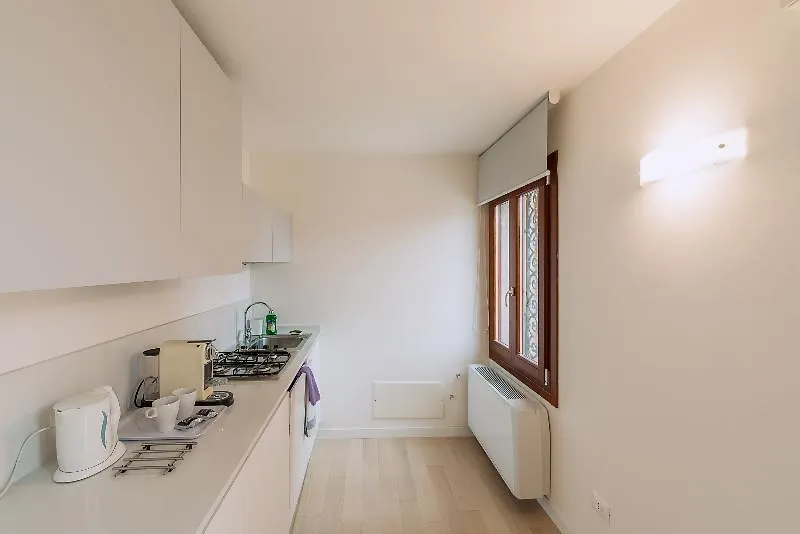 *** Aparthotel Charming Palace Corte Del Teatro Venice Italy